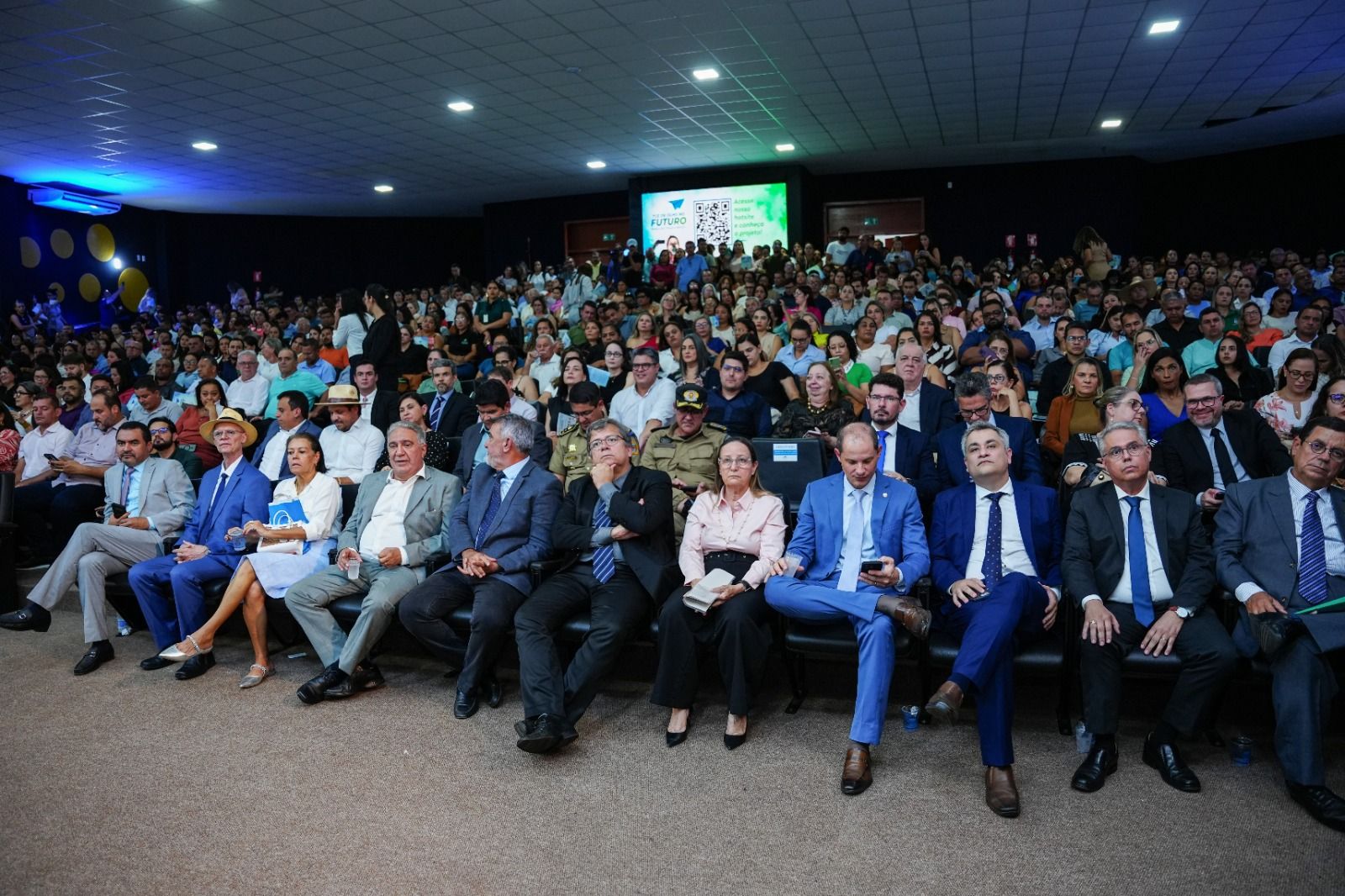 Evento reuniu diversas autoridades e prefeitos de mais de 100 dos 139 municípios tocantinenses.