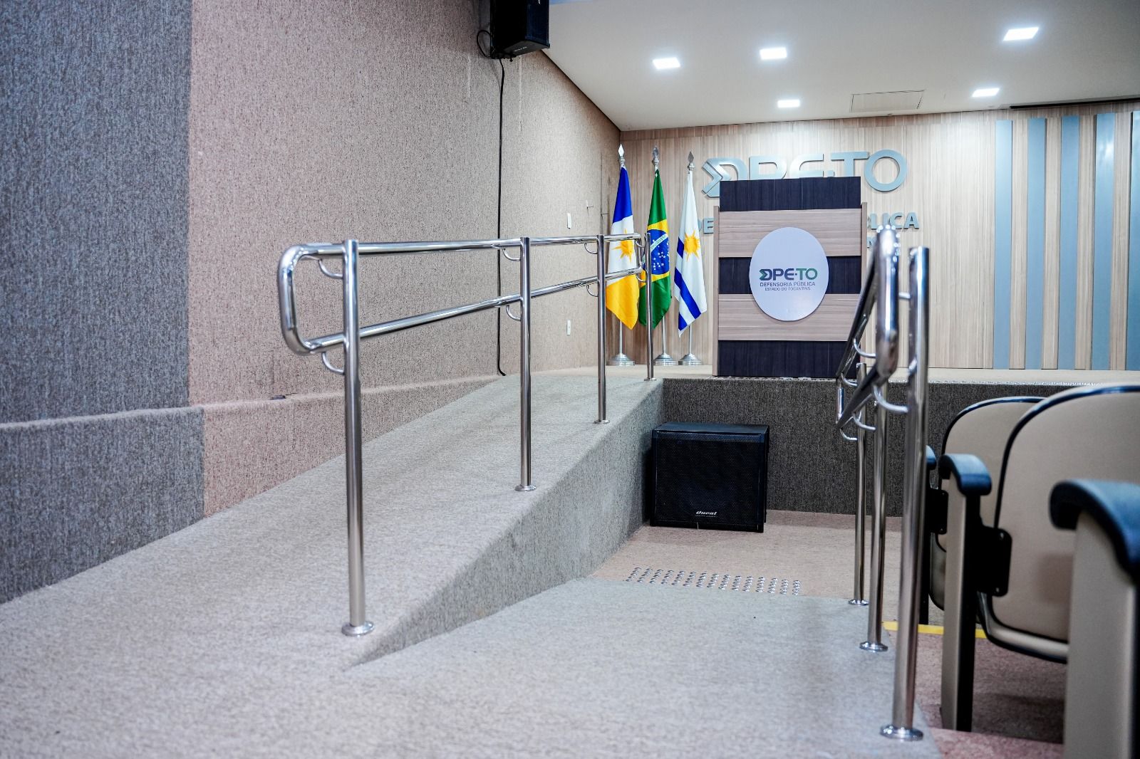 Auditório passa a contar com rampas para mais acessibilidade