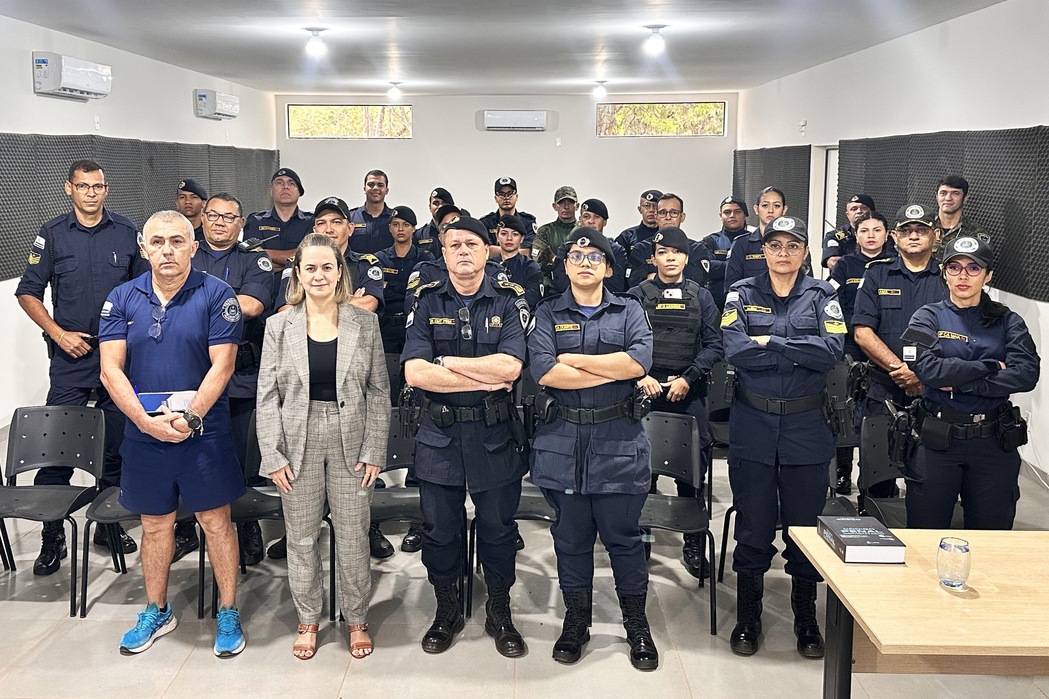 A defensora pública parabenizou a Guarda Metropolitana por levar o tema para dentro da corporação, criando assim um espaço de trabalho seguro e saudável