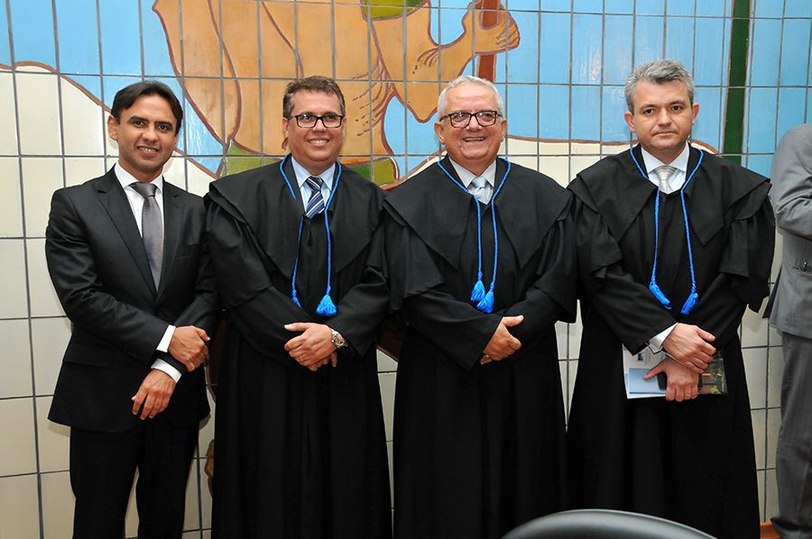 Defensor público geral, Marlon Amorim,  conselheiro Severiano Costandrade, presidente do Tribunal de Contas do Tocantins, conselheiro Manoel Pires dos Santos e o conselheiro André Luiz de Matos Gonçalves