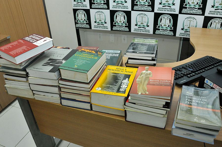 Doação de livros para o CEJUR