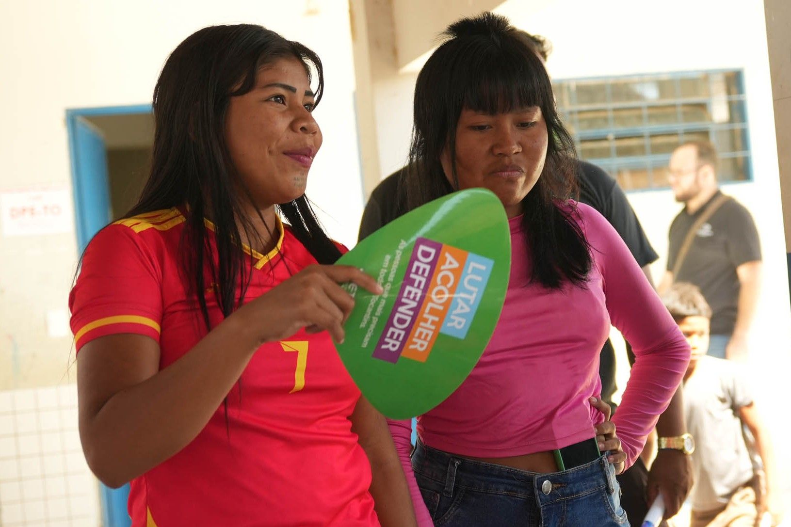 Mulheres indígenas Karajá durante a 2ª edição do projeto Defensorias do Araguaia