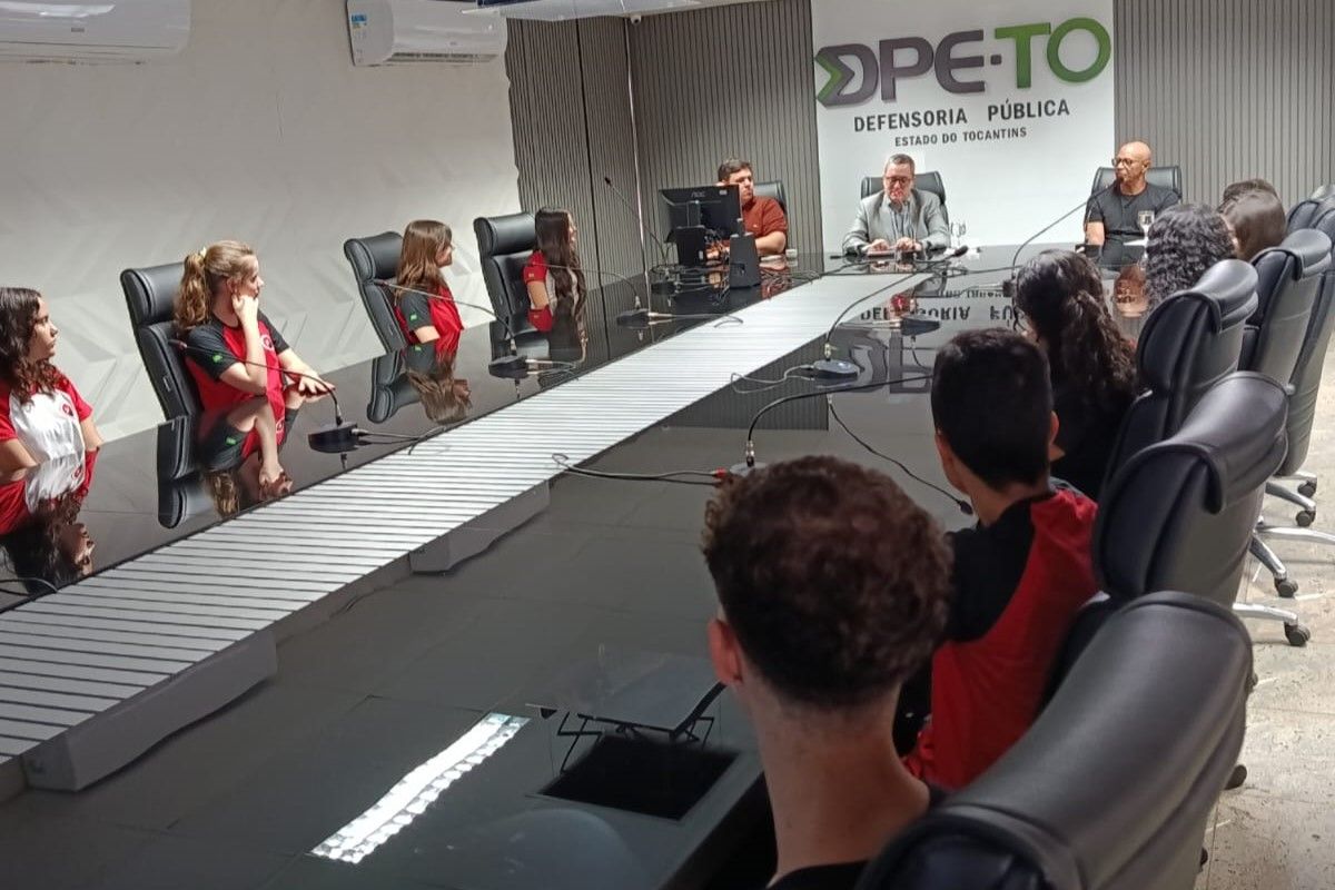 o Defensor Público apresentou a estrutura e as atividades da Defensoria Pública