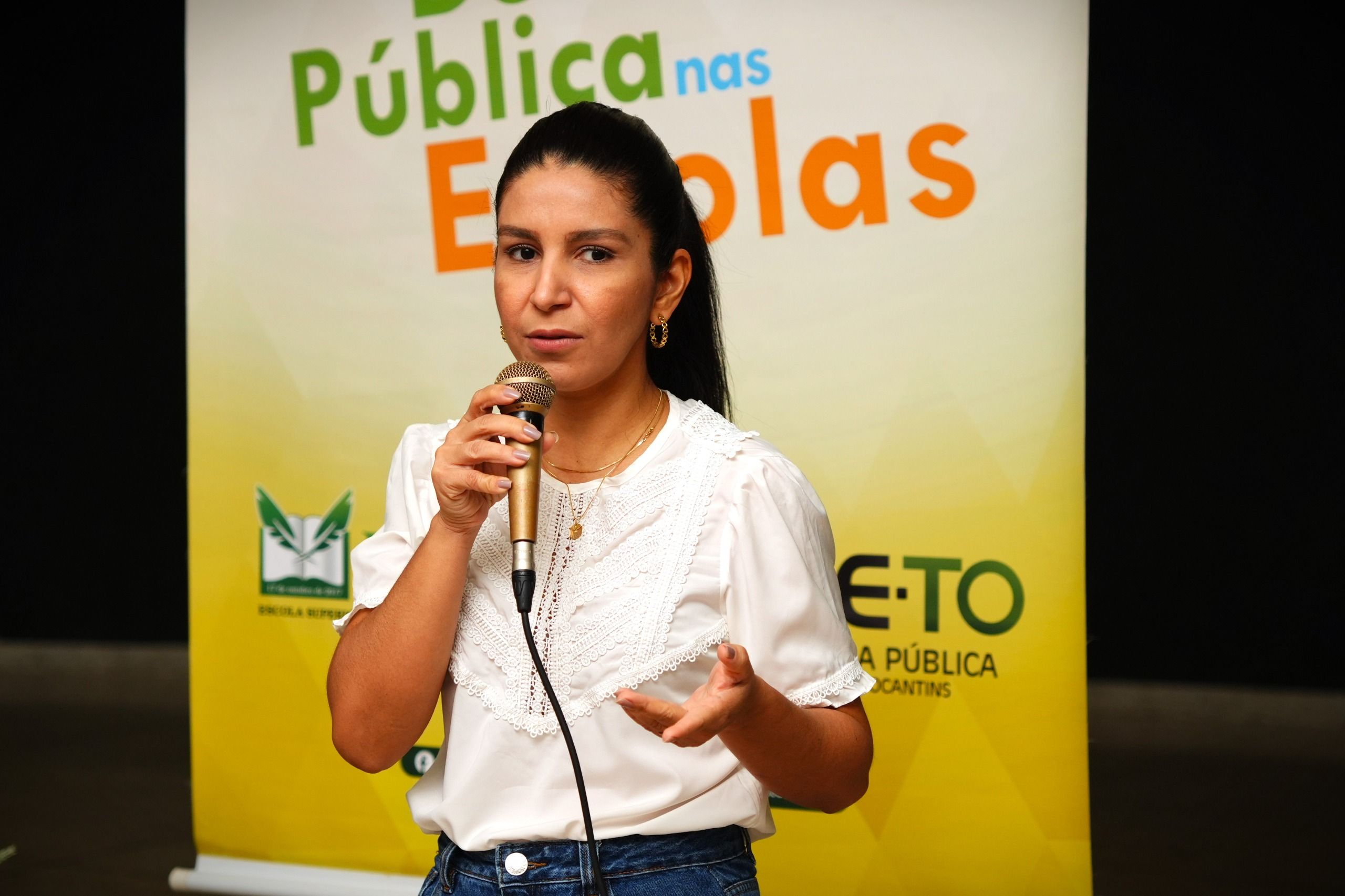 Dayelly disse que é importante identificar e expressar nossas emoções