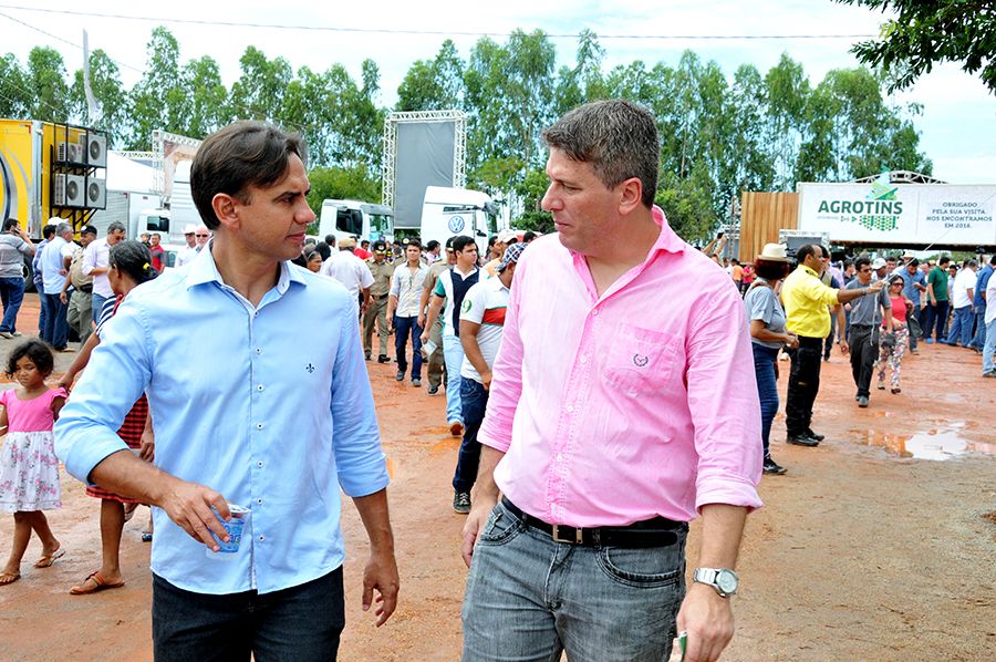 Defensor público geral, Marlon Amorim e presidente da ADPETO, Fábio Monteiro durante abertura oficial da Agrotins 2015.