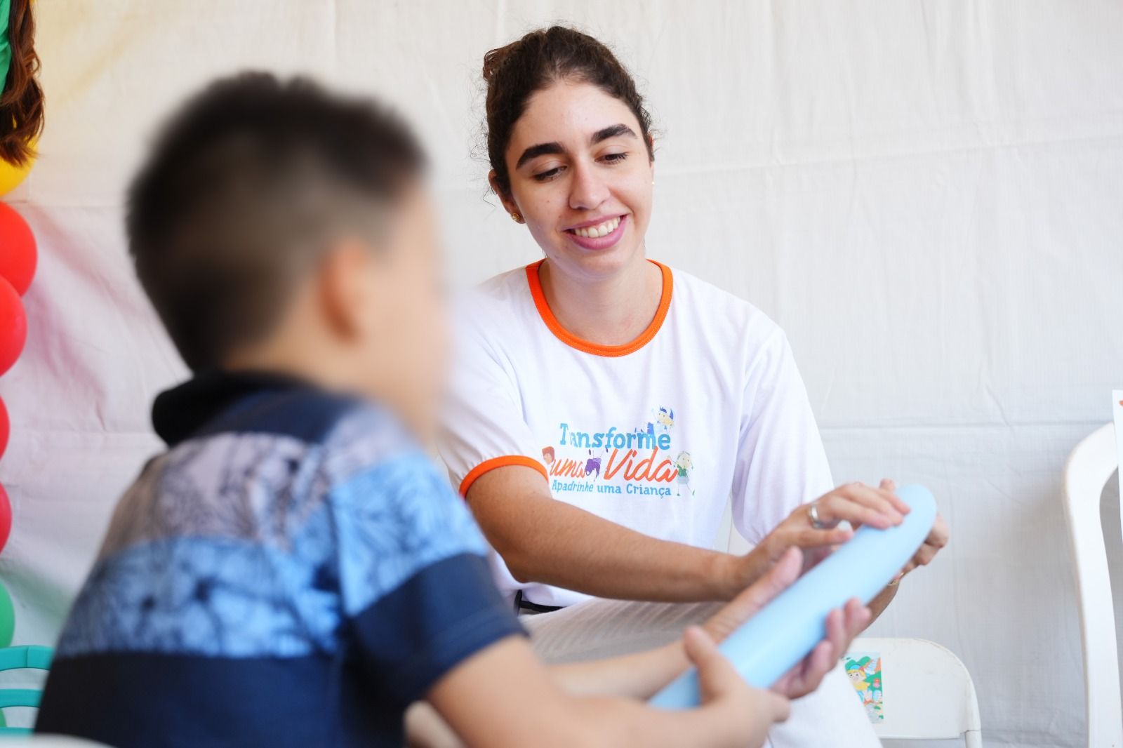 A analista do Nudeca, Rebeca Gaspar, participou das ações e da organização do evento.