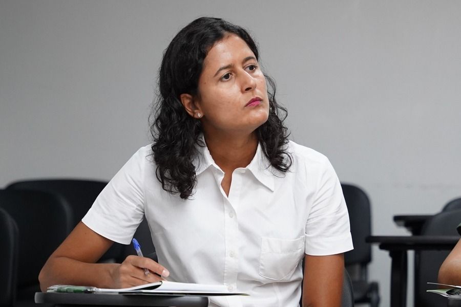 A Coordenadora do curso de pós-graduação oferecido pela Esdep, a defensora pública Téssia Gomes Carneiro ressaltou o compromisso da Escola com a excelência acadêmica