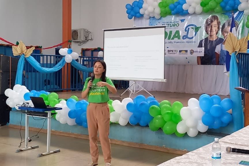 Em Ponte Alta do Tocantins, esteve presente a defensora pública Luisa Lemos Ferreira