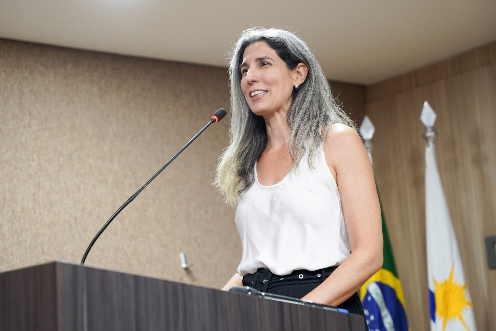 A defensora pública Elydia Leda Barros Monteiro discursou sobre os laços que se criaram durante o curso