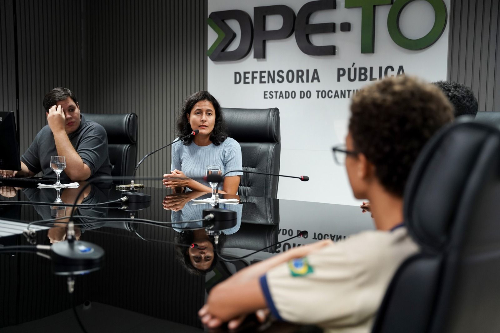 O grupo foi recepcionado pela Escola Superior da Defensoria Pública (Esdep), na ocasião representada pela defensora pública Téssia Gomes Carneiro