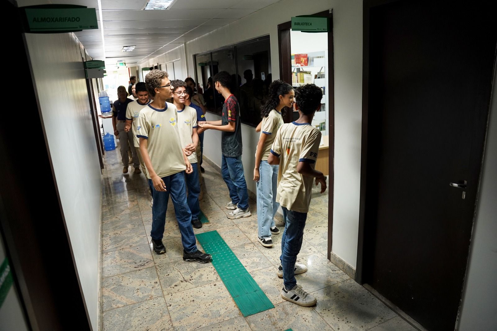 Dentre as atividades, houve um tour pela sede de atendimentos da DPE-TO