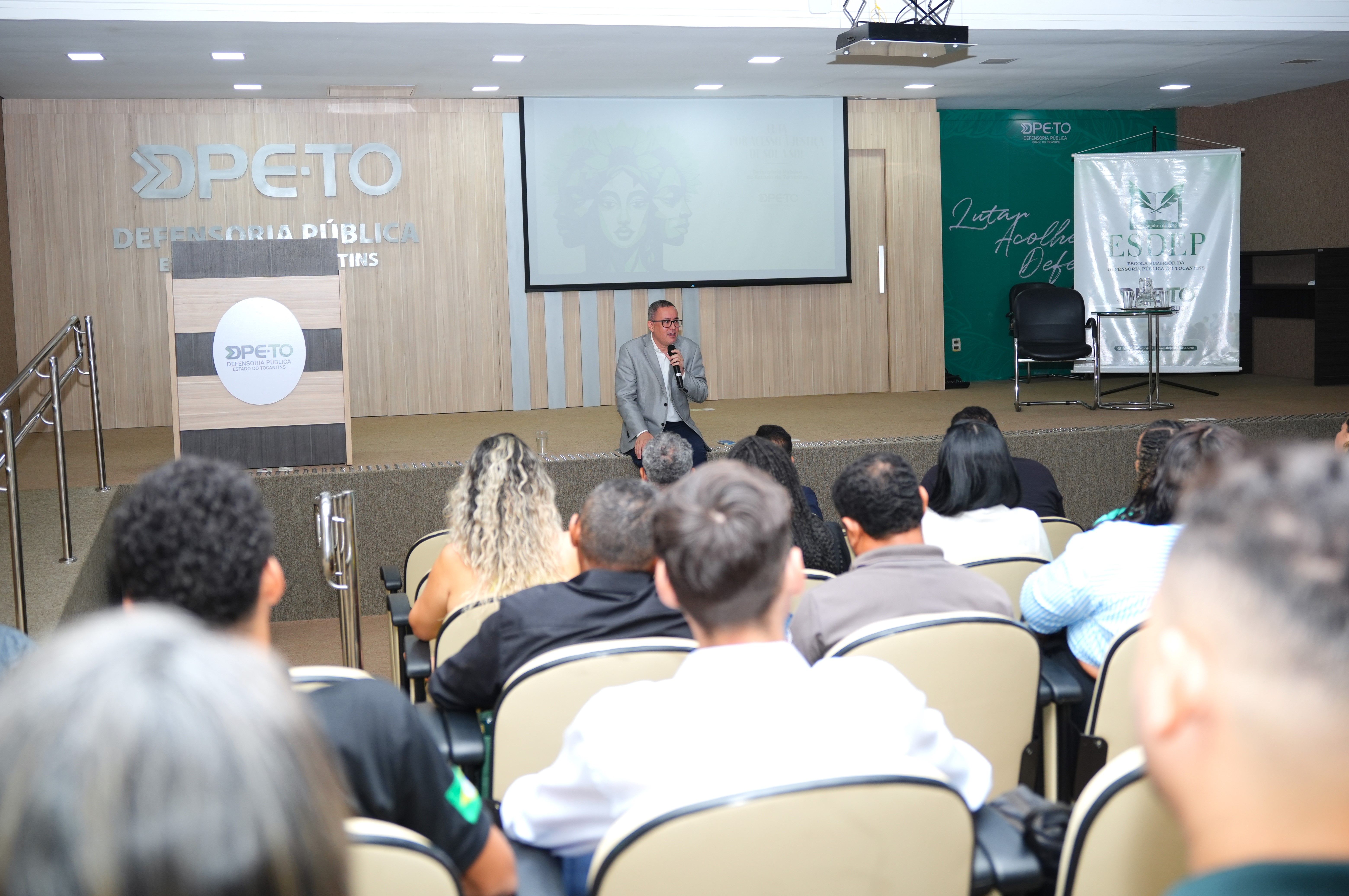 As visitas são guiadas e tem como objetivo apresentar a DPE-TO de uma forma didática