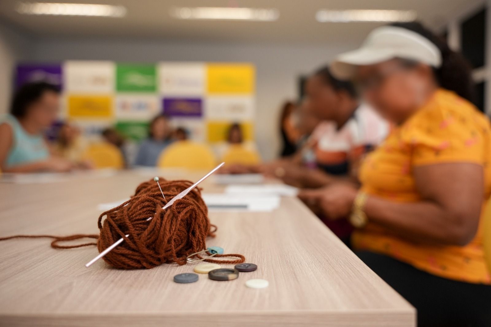 O projeto Ponto de Partida é voltado, prioritariamente, a mulheres em situação de violência doméstica e familiar.