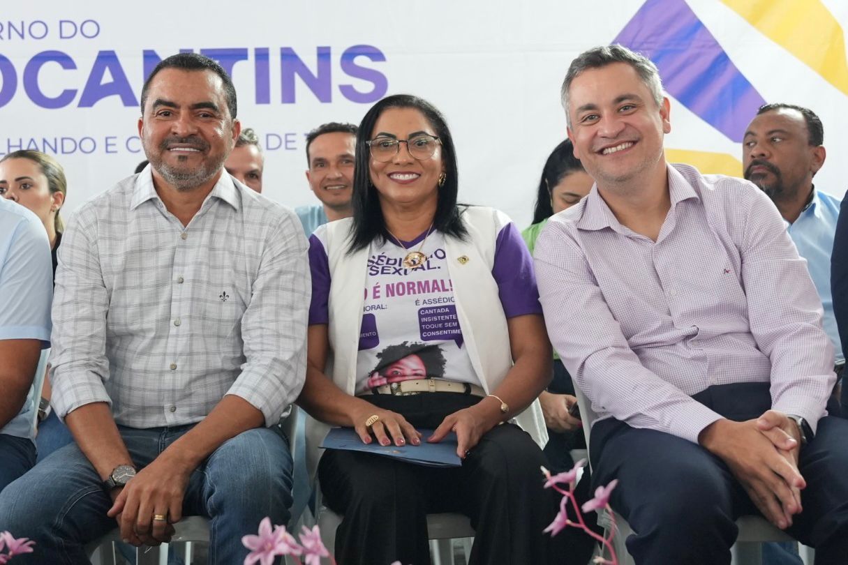 Defensor público-geral Pedro Alexandre (D) com o governador Wanderlei Barbosa e a secretária Berenice Barbosa