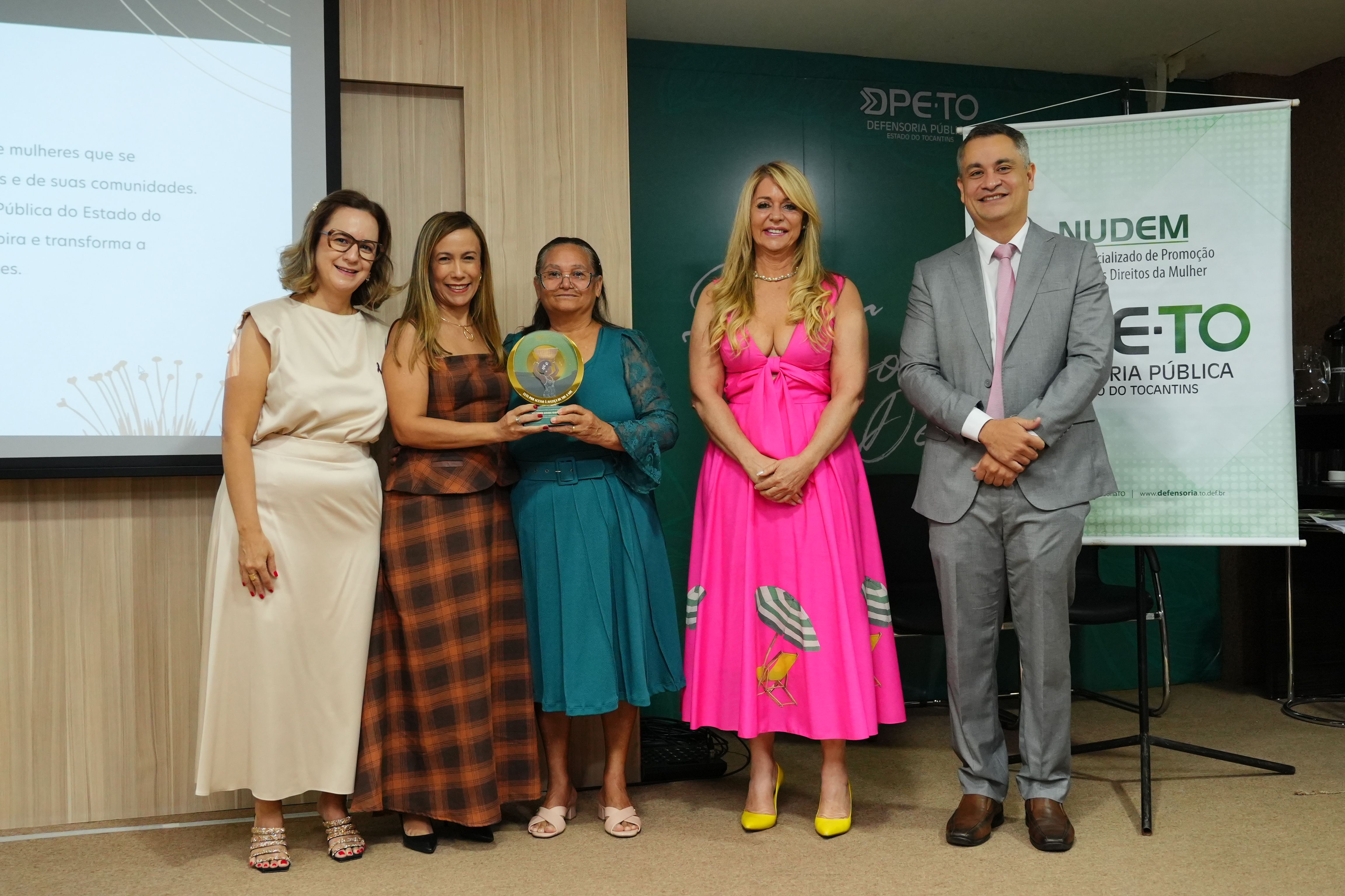 Presidente e coordenadora-geral da Instituição “Resgate Sem Fronteiras”, Valbenes Souza Guimarães