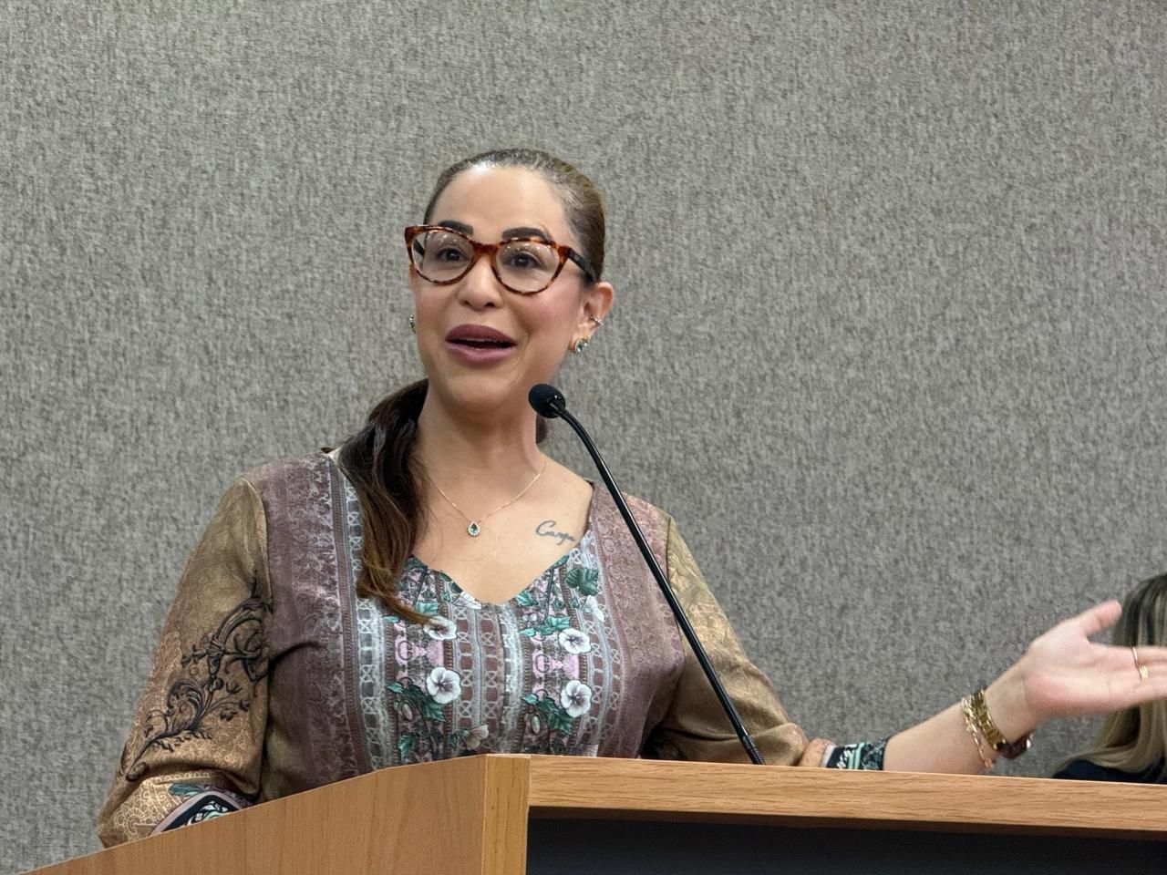 A Defensora Pública Elisa Maria representou a Instituição e discursou no evento