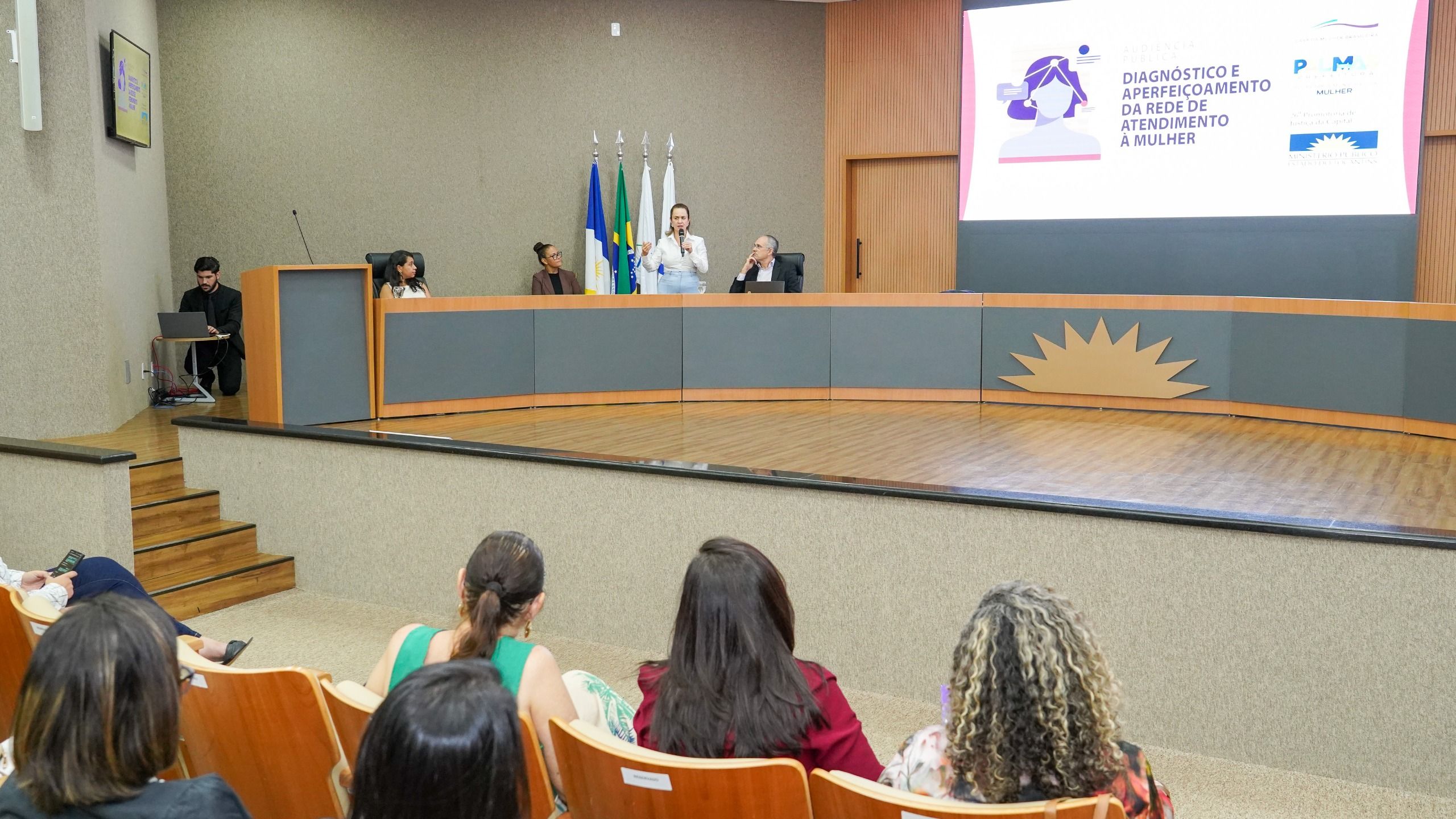 o evento que aconteceu em Palmas visou uma escuta qualificada entre as partes que compõe a Rede de defesa da Mulher no Tocantins