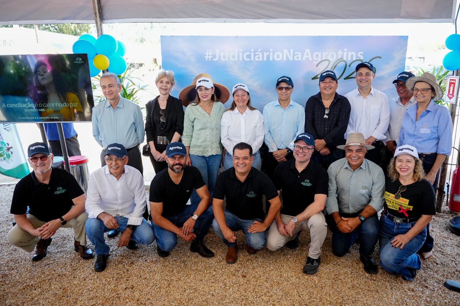 Antes da abertura oficial, na manhã de ontem, 12, o Defensor Público-Geral esteve na Agrotins para prestigiar a abertura do estande do TJTO