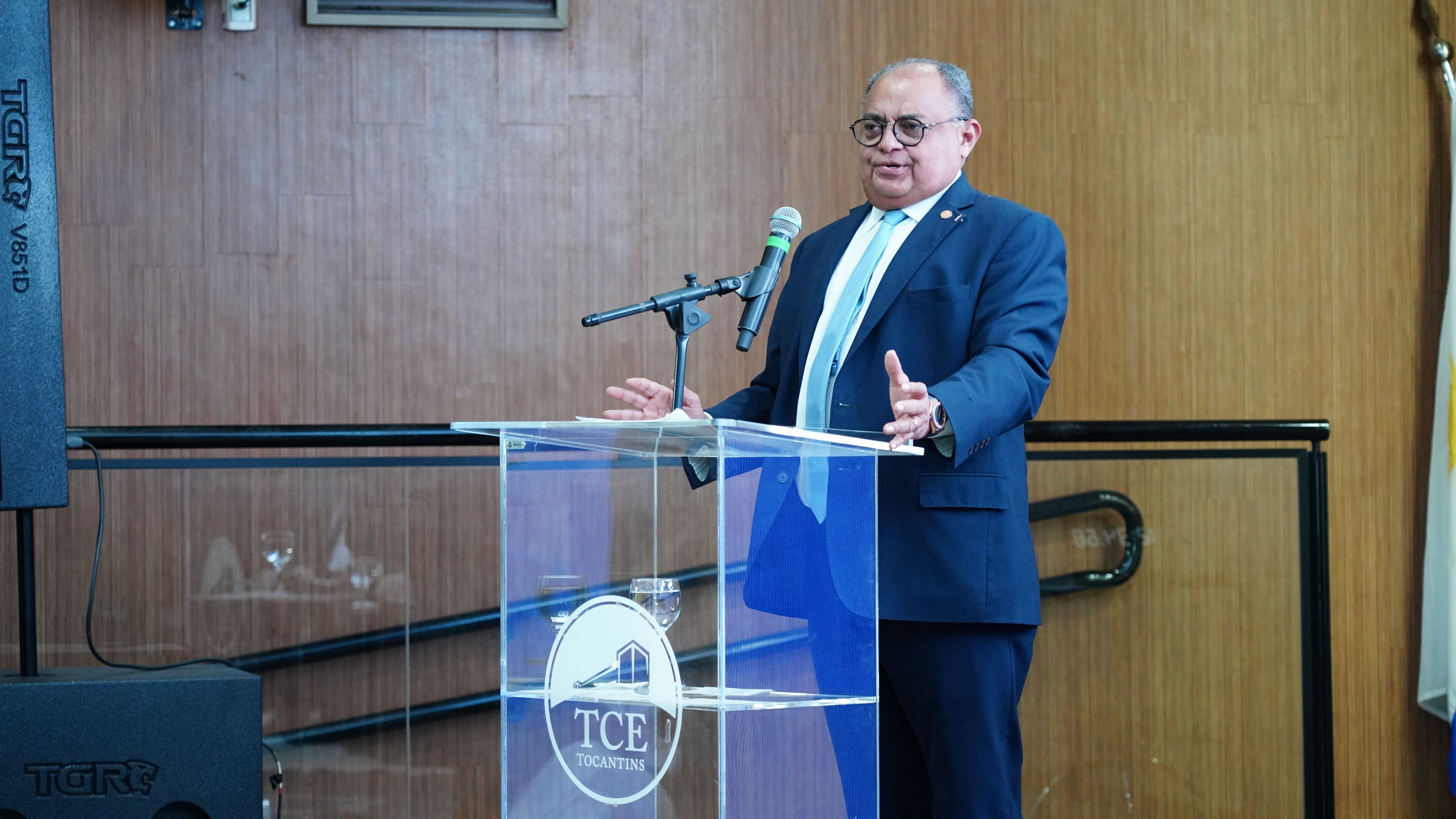 Ministro Teodoro Silva Santos durante palestra