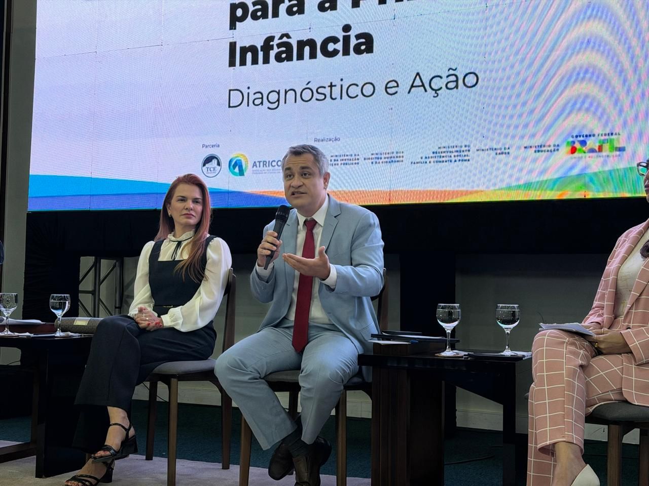 Em sua fala, Pedro Alexandre também destacou a importância de se cuidar do cuidador
