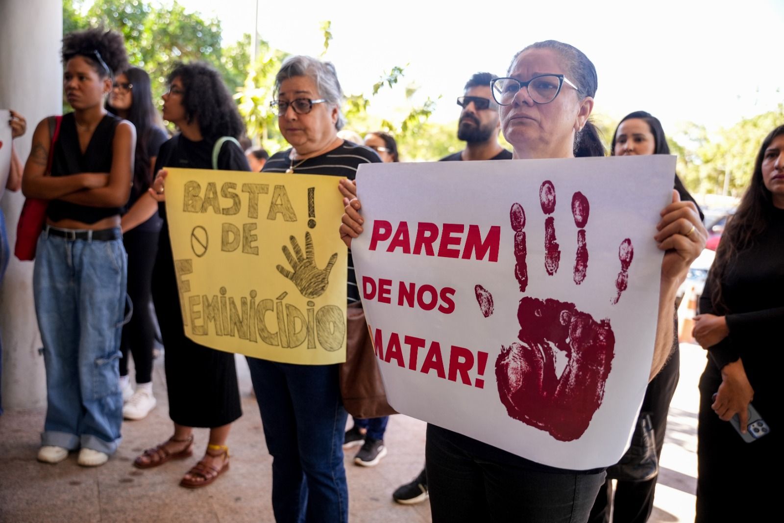 A ação reuniu a representantes da sociedade civil, autoridades e servidores para pedir por mais segurança para as mulheres