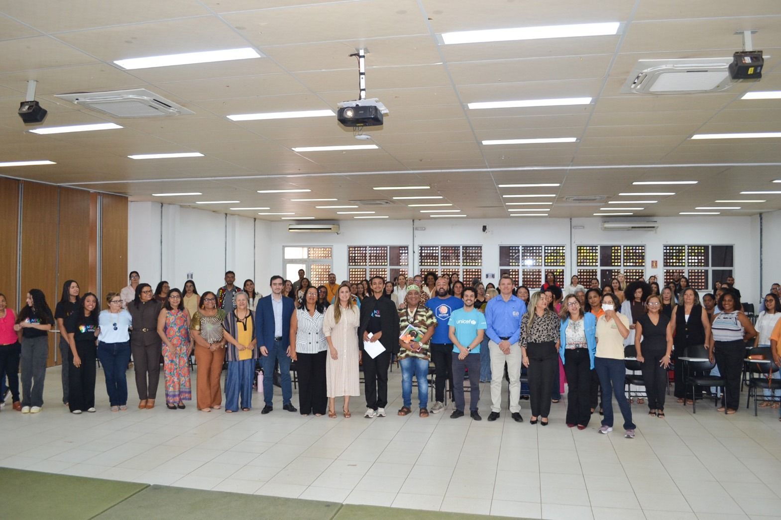 O encontro teve como finalidade debater a implementação de diretrizes focadas na igualdade étnico-racial dentro das políticas públicas voltadas aos direitos de crianças e adolescentes
