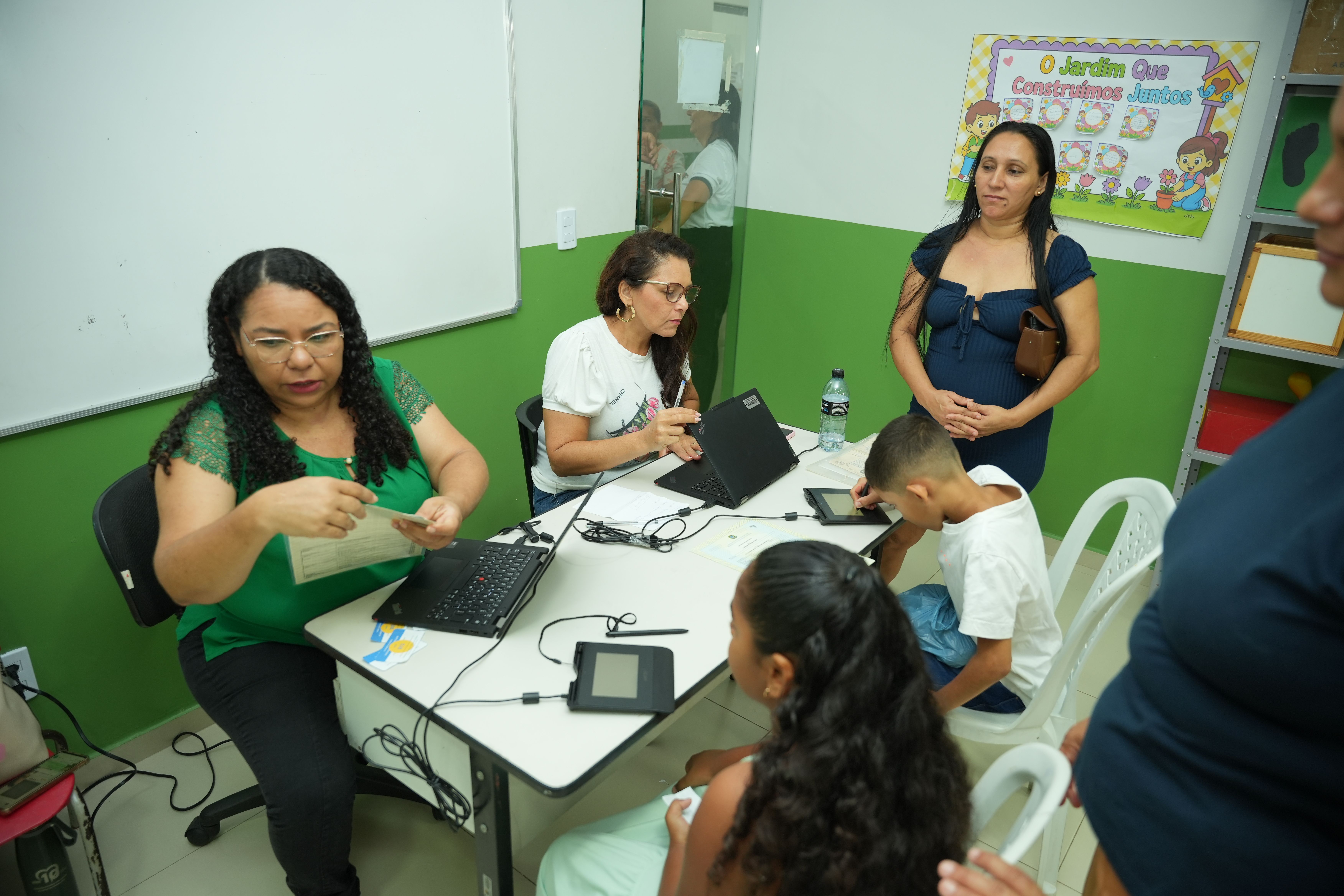 Ação contou com diversos serviços disponíveis à população