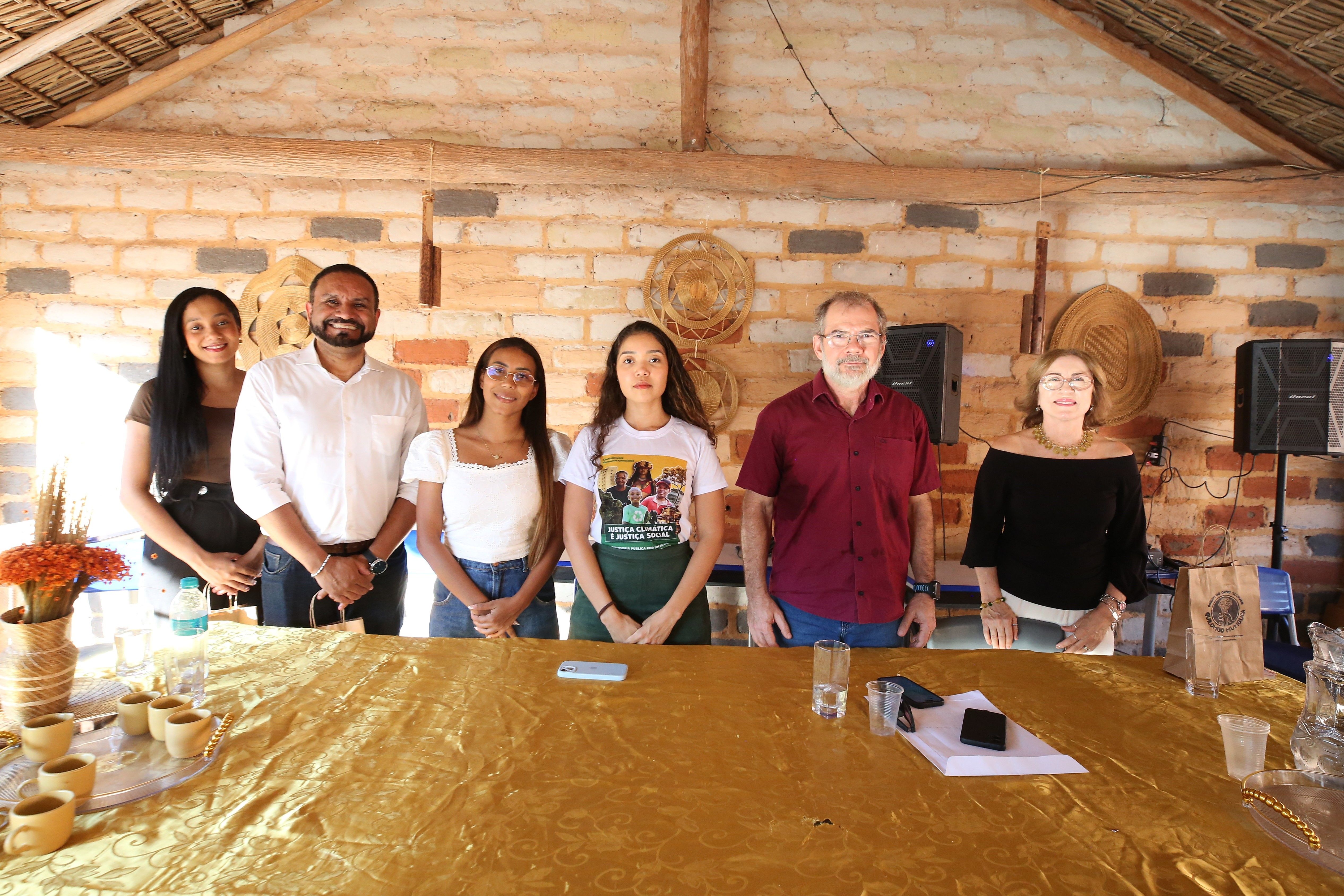 Na abertura do evento, estiveram presentes servidores públicos e representantes políticos