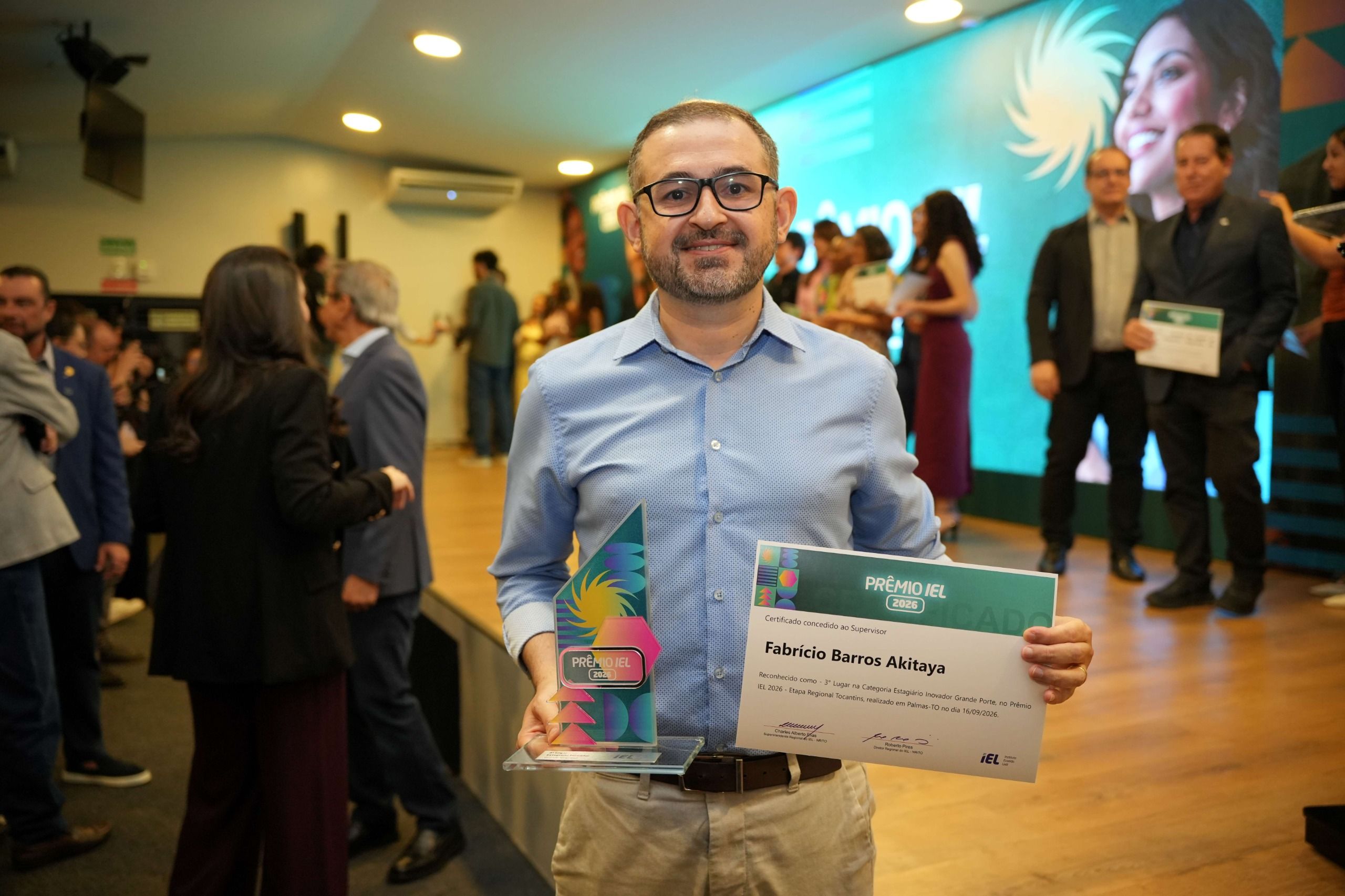 Leonardo Batista Glória recebeu a premiação pelo 3º lugar na categoria “Estagiário Inovador - Grande Porte