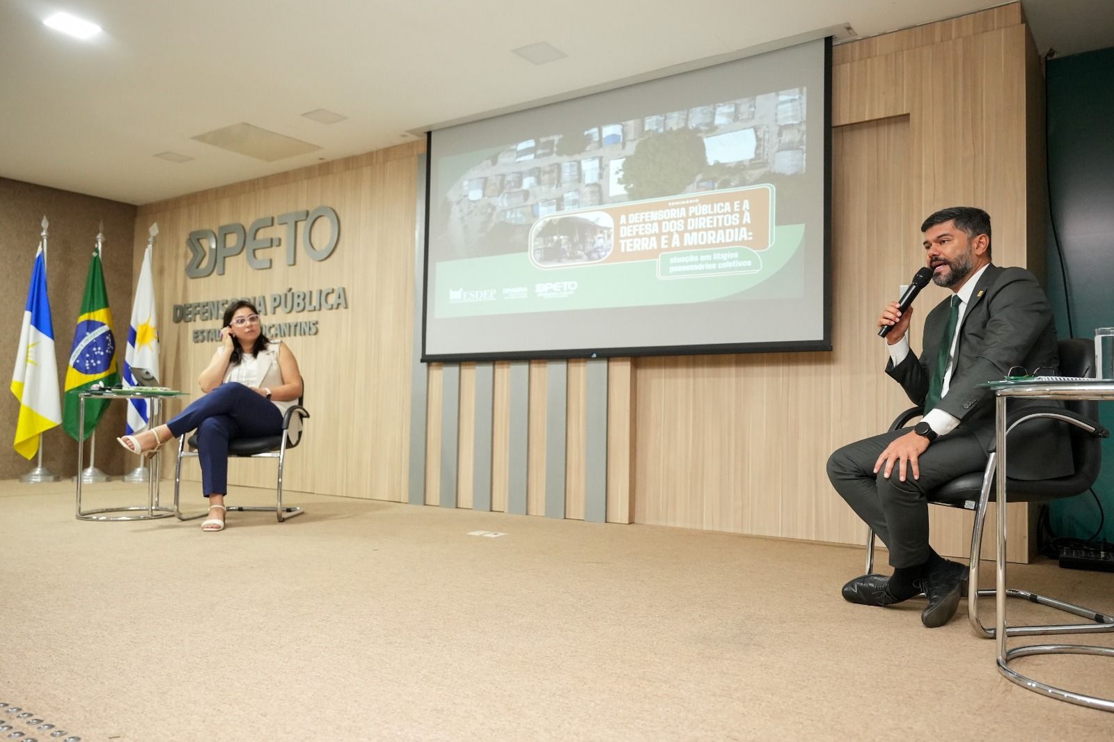 painel “A Defensoria Pública e a Defesa dos direitos à Terra e à Moradia: atuação em litígios possessórios coletivos”