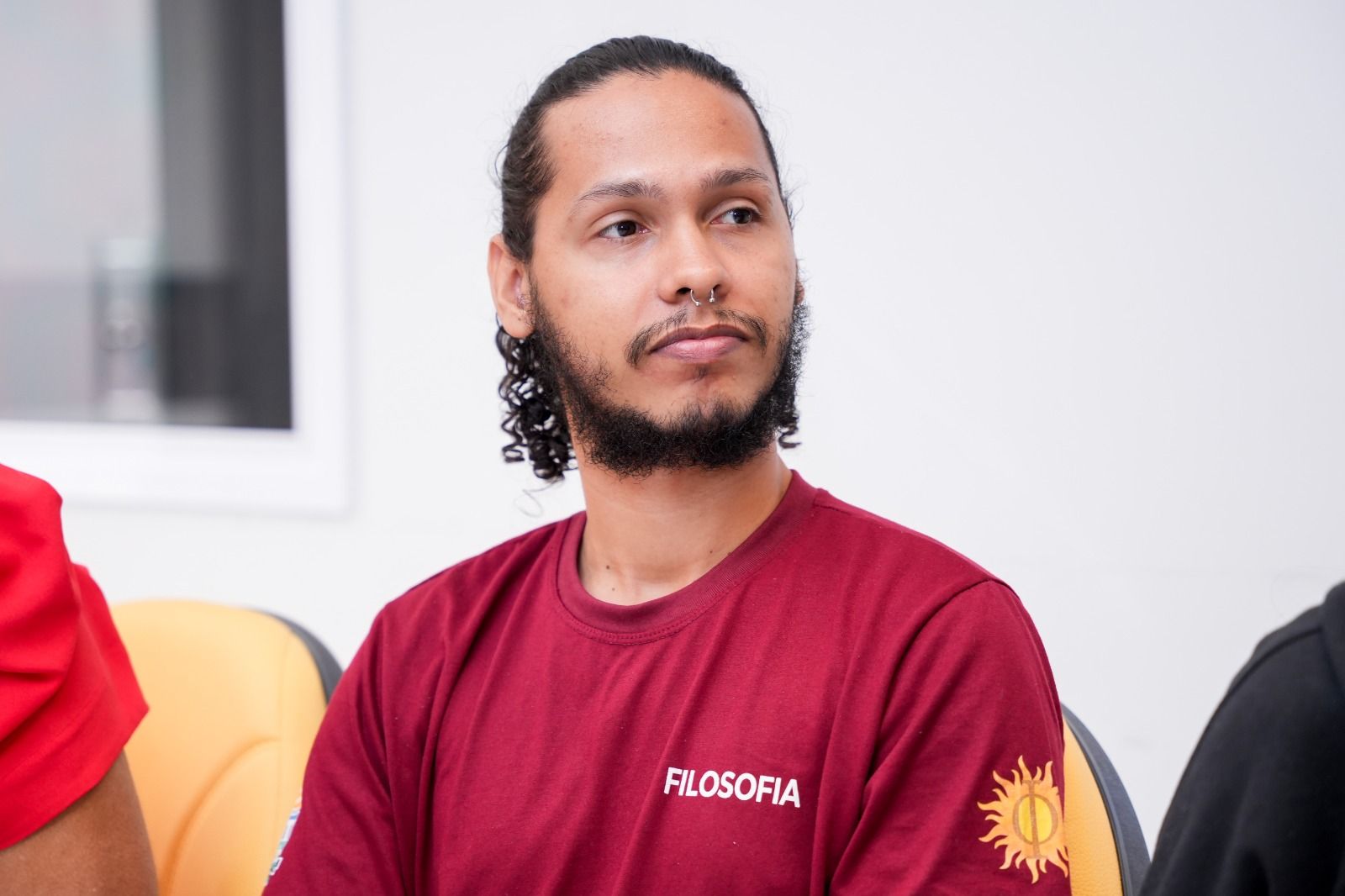 O professor do Centro de Ensino Médio Tiradentes Weslley Pereira de Souza reforçou a importância da participação das estudantes nas oficinas