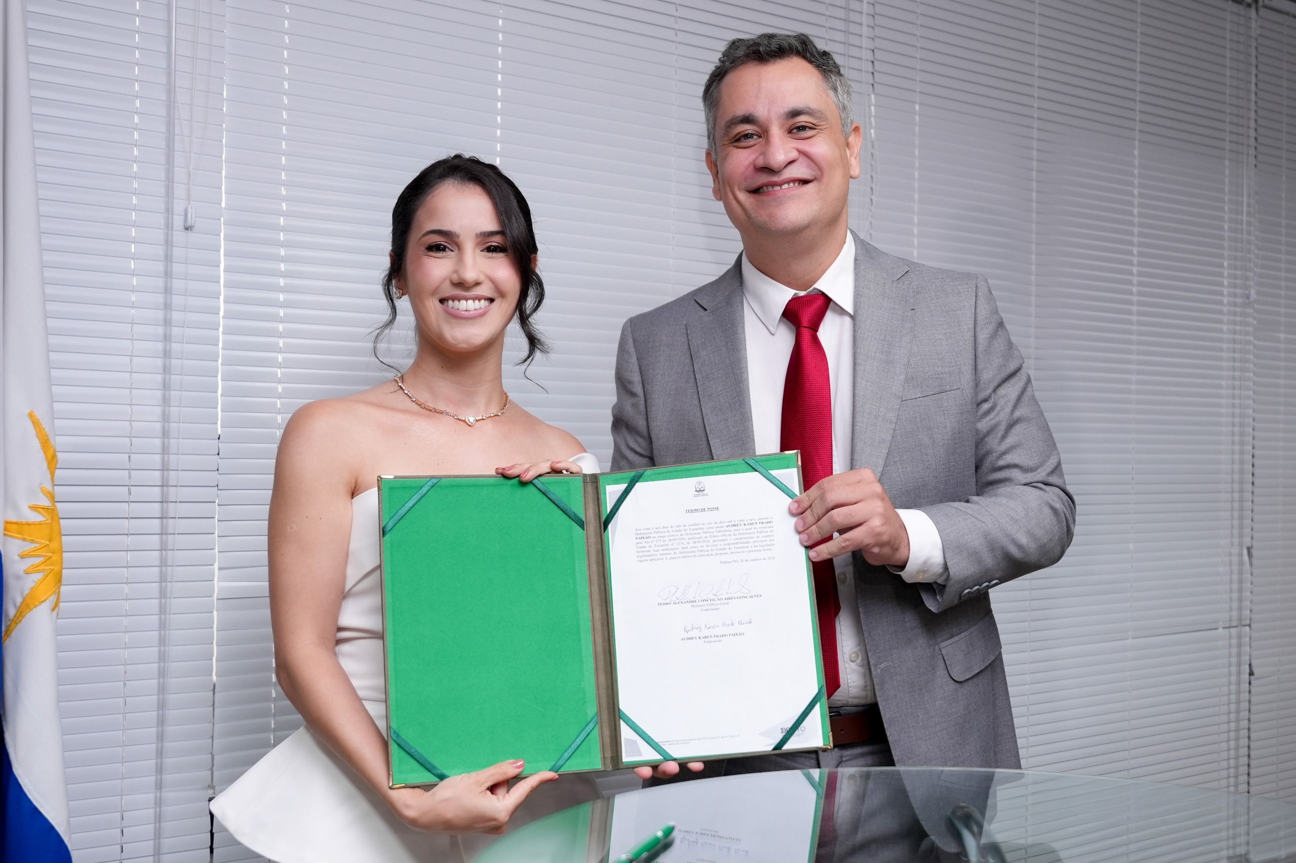Audrey Karen Prado Paixão empossada defensora pública substituta do Tocantins
