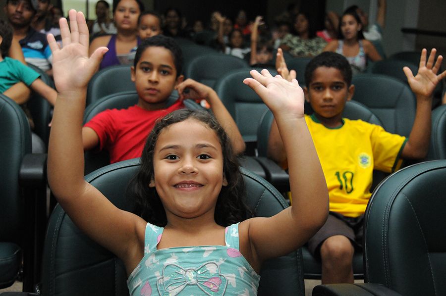 Filhos de assistidos durante evento