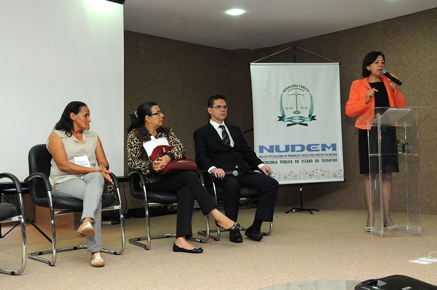 Vera Lucia Xavier supervisora de ações para as mulheres da Secretaria de Defesa e presidente da câmara técnica Social em pronunciamento