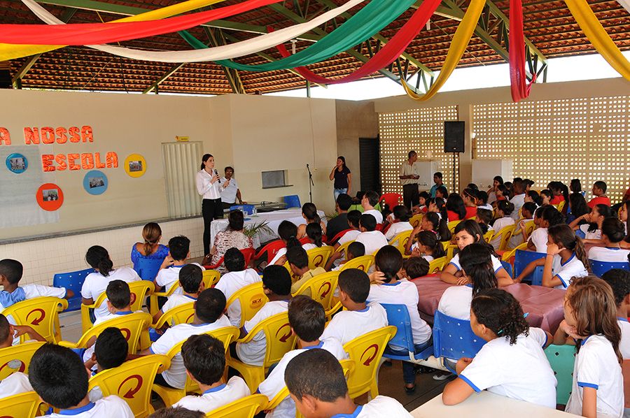 Defensora pública Elydia Leda durante palestra