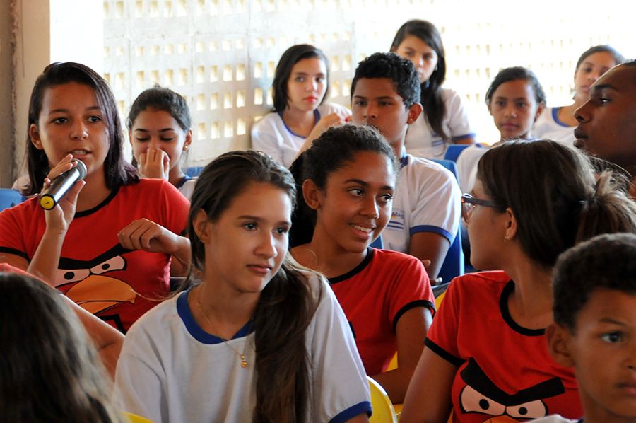Aluna Tayllane durante debate