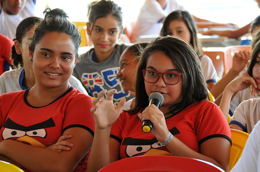 Aluna Maria Eduarda durante debate