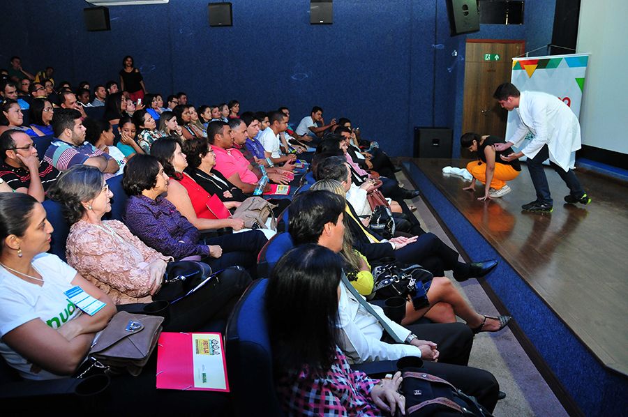 Apresentação do grupo de teatro Hágios