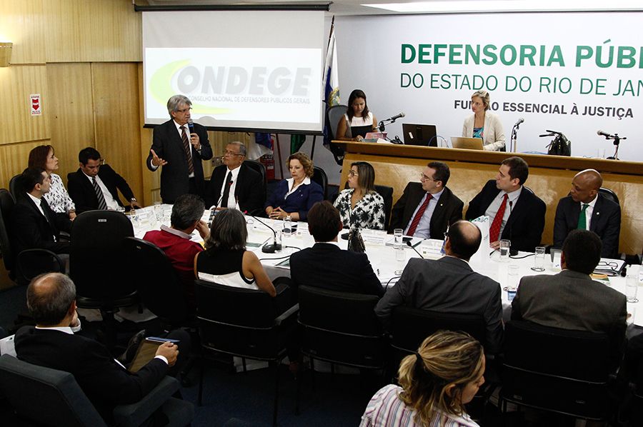 Defensor público geral, Marlon Costa Luz Amorim, participa da I Reunião Extraordinária do Colégio Nacional dos Defensores Públicos Gerais – CONDEGE, de 2014,  na sede da Defensoria Pública do Estado do Rio de Janeiro.  Foto Glaucio Burle