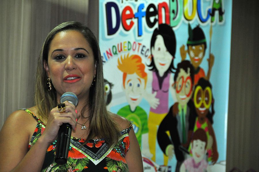 Defensora pública que atua na área da Infância em Palmas, Elisa Maria Souza durante pronunciamento