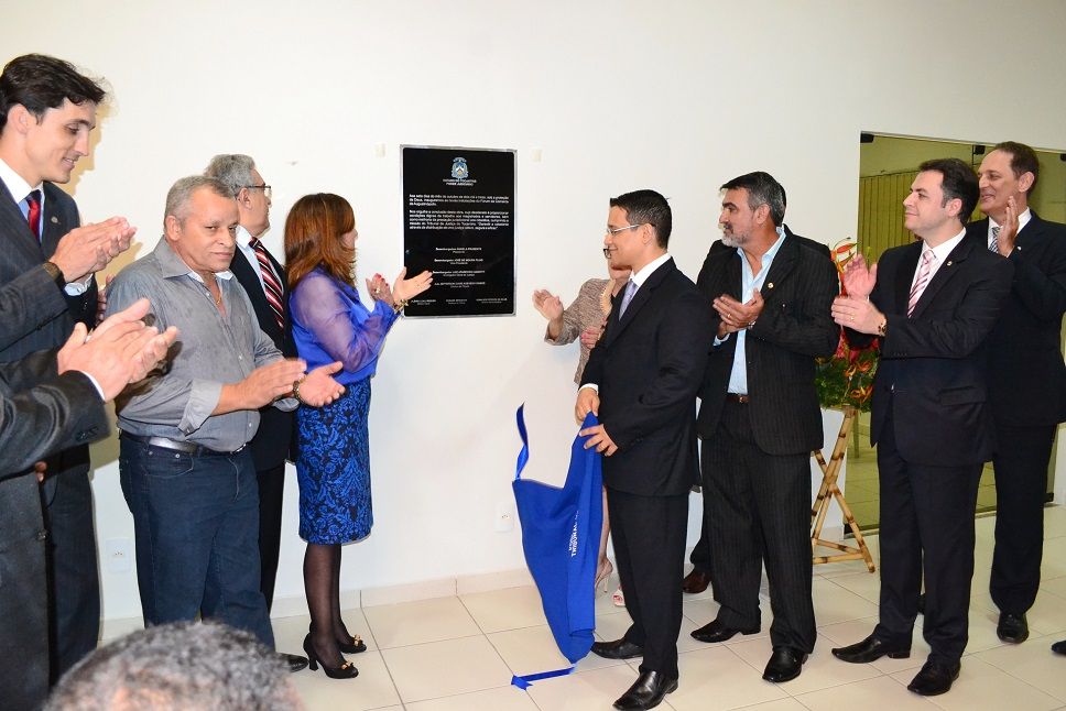 Descerramento da placa.