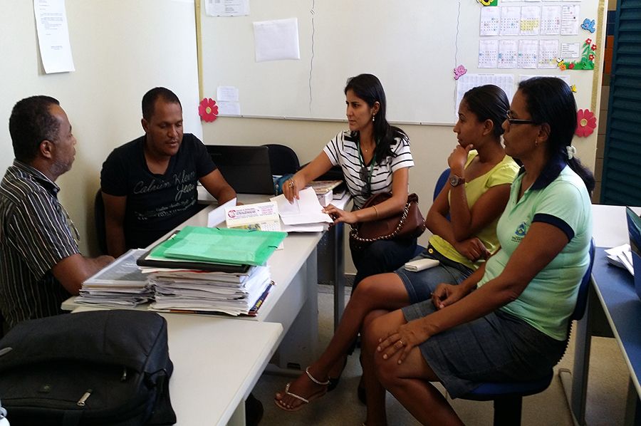 Equipe multidisciplinar da Defensoria Pública de Porto Nacional, durante atendimentos jurídico, social e educacional na cadeia de Brejinho de Nazaré