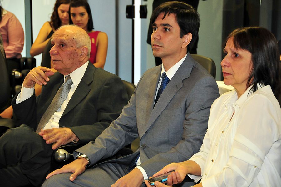 Nilton Magalhães (pai) defensor público substituto Felipe Fernandes Magalhães e a Ângela Magalhães (mãe)