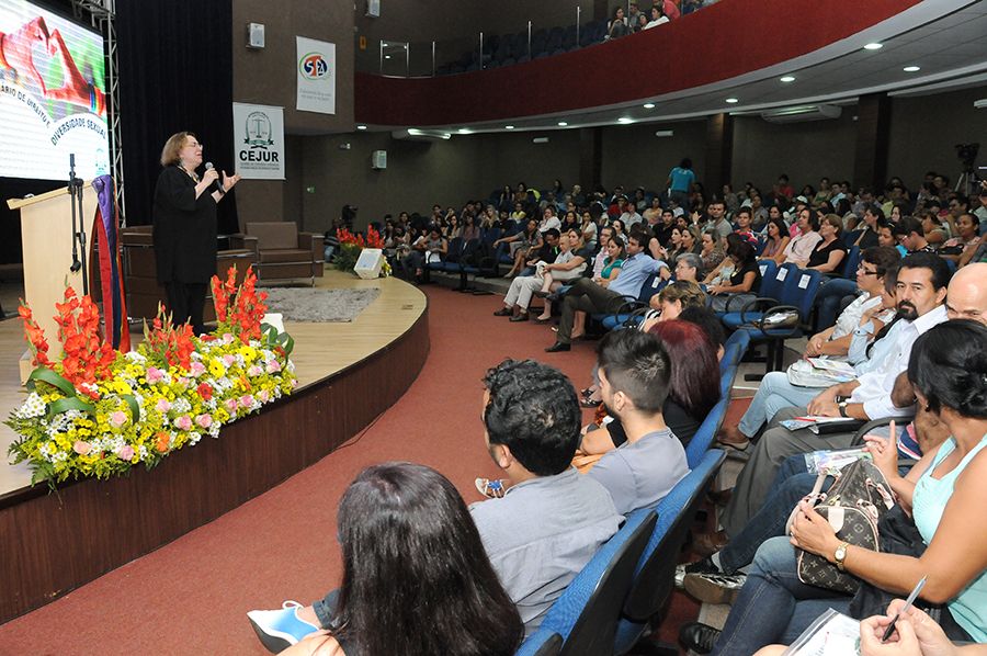 Palestra com a  Sexóloga e Psicanalista, Regina Navarro