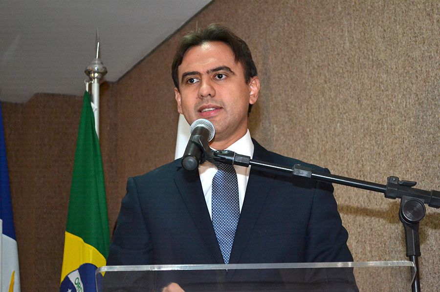 Defensor público geral, Marlon Amorim em pronunciamento
