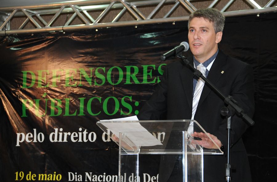 Pronunciamento do defensor público e presidente da ADPETO, Fábio Monteiro