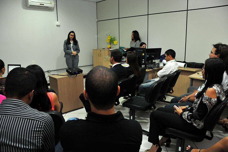 Pronunciamento da defensora pública e diretora regional, Aline Queiroz, durante o Alinhamento Estratégico em Tocantinópolis