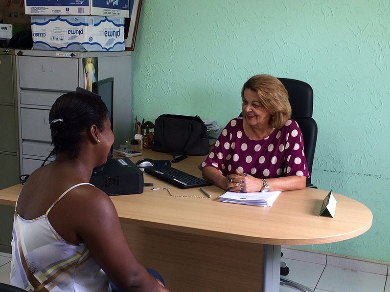Defensora pública Cerise Bezerra Lino e a candidata