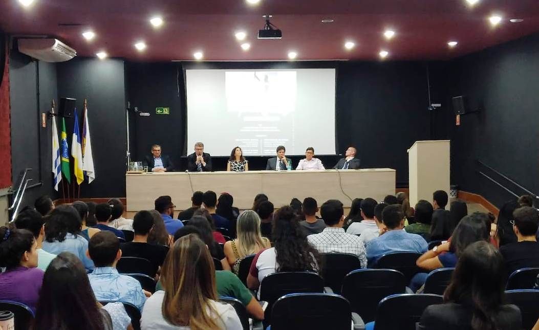 Palestra sobre a Defensoria Publica foi realizada na Unicatólica e reuniu estudantes do curso de Direito