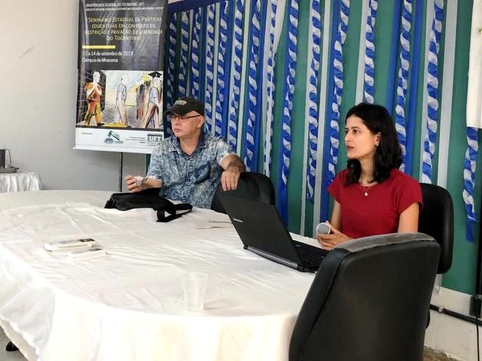 A defensora pública Téssia Carneiro, que atua na DPE-TO em Araguaína, participou das apresentações de trabalhos